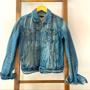 Tommy Hilfiger jean jacket size small